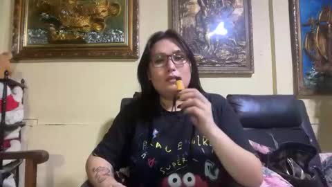 seductive_housewife online show from 2, 3, 2026