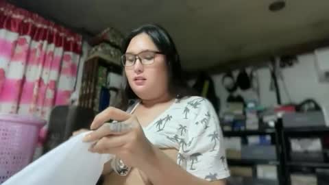 seductive_housewife online show from 23, 4, 2026