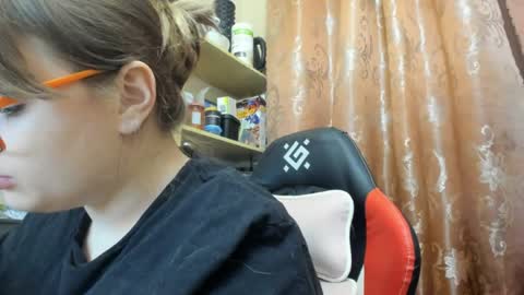 Snapshot of seductive_she_wolf chatting on 20, 4, 2026 seductive_she_wolf online show from 20, 4, 2026