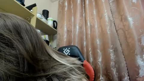 Snapshot of seductive_she_wolf chatting on 30, 4, 2026 seductive_she_wolf online show from 30, 4, 2026