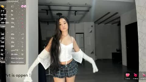 Snapshot of seeeyoumin chatting on 30, 10, 2025 Akira Youri online show from 30, 10, 2025