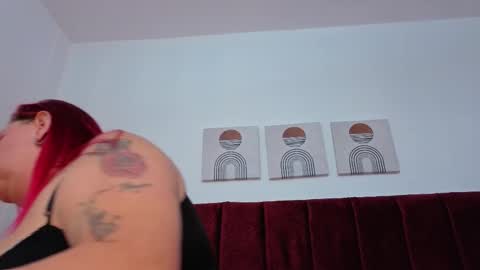 Selena online show from 2, 12, 2025