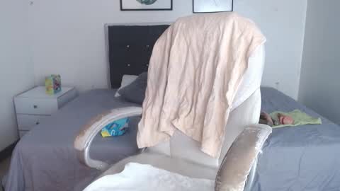 Snapshot of selena_hotmilf chatting on 8, 3, 2026 Selena online show from 8, 3, 2026