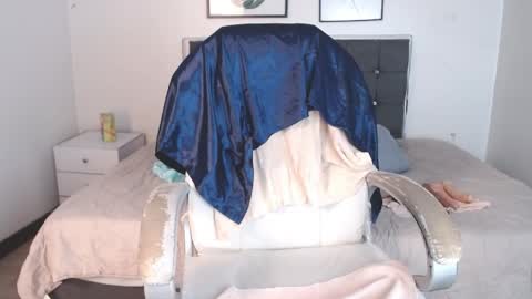 Snapshot of selena_hotmilf chatting on 9, 4, 2026 Selena online show from 9, 4, 2026