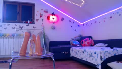 Snapshot of selenabee1 chatting on 2, 7, 2026 Selena online show from 2, 7, 2026