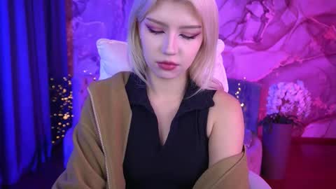 selenairis online show from 11, 10, 2025