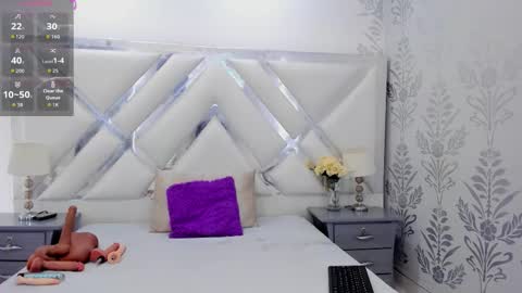 Selena reyess online show from 24, 9, 2025