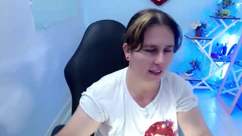 selene online show from 28, 2, 2026