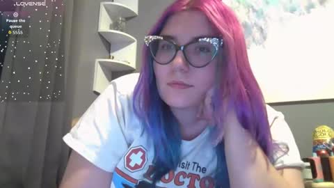 Selene online show from 11, 11, 2025