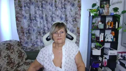 Snapshot of selenna57 chatting on 4, 1, 2025 Selenna online show from 4, 1, 2025