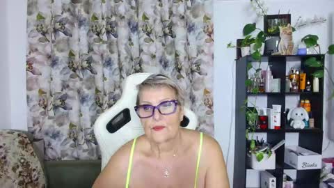 Snapshot of selenna57 chatting on 22, 1, 2025 Selenna online show from 22, 1, 2025