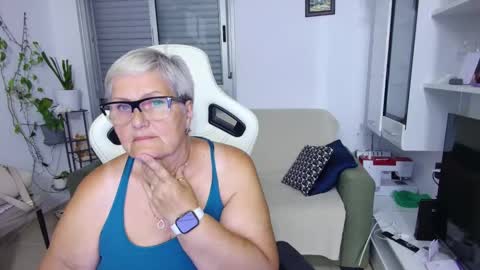 Snapshot of selenna57 chatting on 27, 5, 2026 Selenna online show from 27, 5, 2026