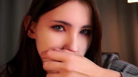 Snapshot of selinadiercks chatting on 24, 11, 2025 Elizabeth online show from 24, 11, 2025