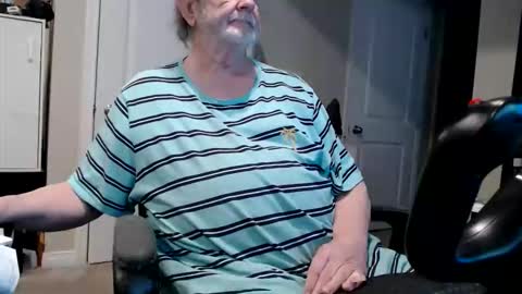 Snapshot of selkie2s chatting on 1, 4, 2026 selkie2s online show from 1, 4, 2026
