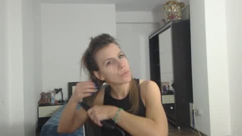 Snapshot of sellena_angels chatting on 13, 2, 2025 sellena_angels online show from 13, 2, 2025