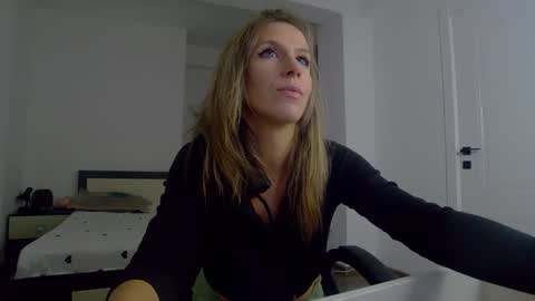 Snapshot of sellena_angels chatting on 18, 1, 2026 sellena_angels online show from 18, 1, 2026