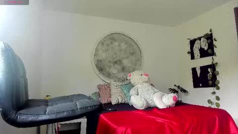 Snapshot of selyn_ chatting on 18, 6, 2026 Selyn online show from 18, 6, 2026
