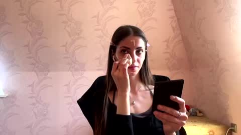 Ann online show from 17, 4, 2026