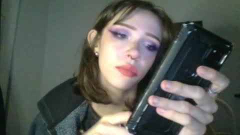 Snapshot of sendforesme chatting on 4, 1, 2025 goddess esme online show from 4, 1, 2025