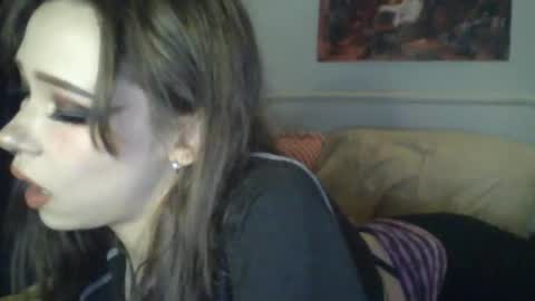 Snapshot of sendforesme chatting on 8, 3, 2025 goddess esme online show from 8, 3, 2025