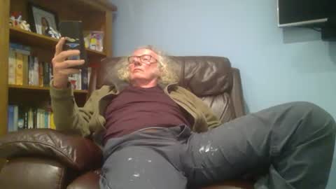 Snapshot of seniorfuntime1556 chatting on 28, 1, 2025 Summiteer online show from 28, 1, 2025