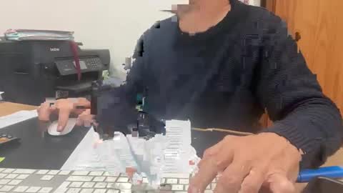 Snapshot of sens3439 chatting on 20, 10, 2025 sens3439 online show from 20, 10, 2025