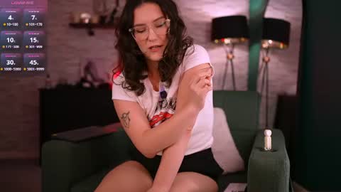 Snapshot of sensual_jassmine chatting on 16, 6, 2026 Jasmine online show from 16, 6, 2026