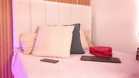 Snapshot of sensual_kim77 chatting on 14, 7, 2026 Sensual Kim77 online show from 14, 7, 2026