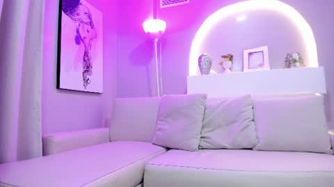 Snapshot of sensual_shanel chatting on 9, 7, 2026 sensual_shanel online show from 9, 7, 2026