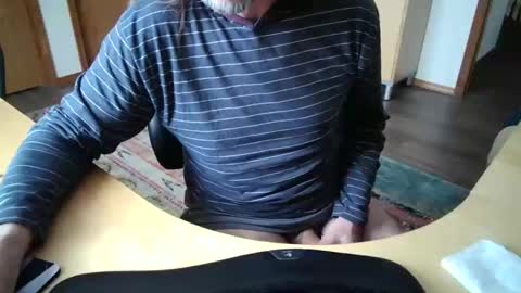 Sensually Yours online show from 16, 2, 2025