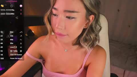 Snapshot of sensualily chatting on 15, 5, 2026 Kiki online show from 15, 5, 2026
