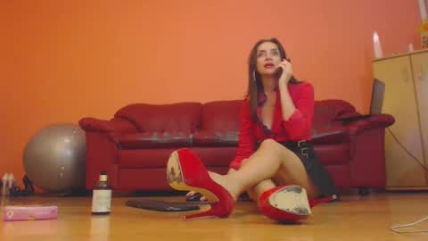 sensualmyra online show from 6, 12, 2024