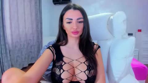 EllaRossa online show from 28, 3, 2026