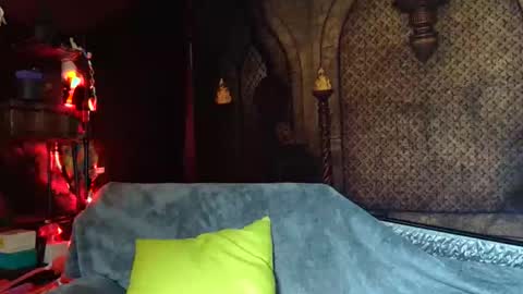 Seraphin Munster online show from 5, 3, 2026