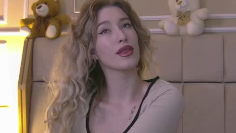 Snapshot of serena_bennet chatting on 9, 6, 2026 Serena online show from 9, 6, 2026