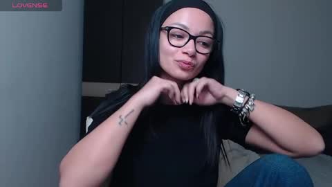 SereneSophi online show from 6, 4, 2026