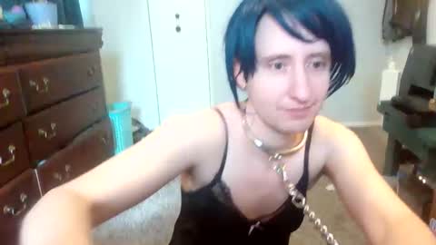 Servile Sarah online show from 24, 3, 2026