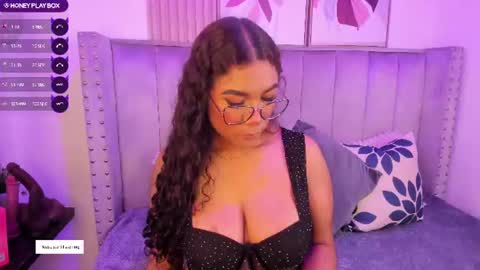 Danna  online show from 22, 7, 2026