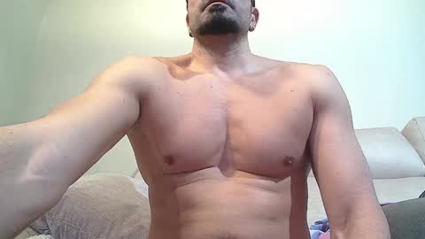 Snapshot of sex_machine_19 chatting on 7, 12, 2024 SEX MACHINE 19 online show from 7, 12, 2024