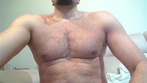 Snapshot of sex_machine_19 chatting on 12, 1, 2025 SEX MACHINE 19 online show from 12, 1, 2025