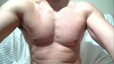 SEX MACHINE 19 online show from 11, 2, 2026