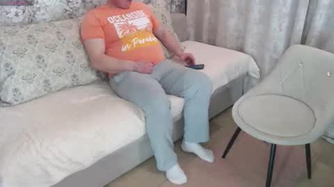 Roxy Kate Mary Alex Arnold online show from 20, 3, 2026