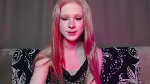 Snapshot of sexpired_princess chatting on 26, 7, 2026 Nextdoor Princess online show from 26, 7, 2026