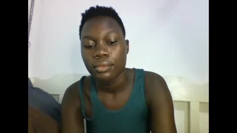 Snapshot of sexqueen02 chatting on 29, 12, 2024 sexqueen02 online show from 29, 12, 2024