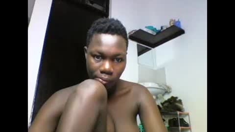 Snapshot of sexqueen02 chatting on 31, 12, 2024 sexqueen02 online show from 31, 12, 2024