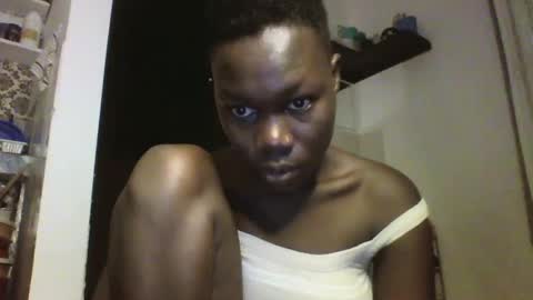 Snapshot of sexqueen02 chatting on 27, 1, 2025 sexqueen02 online show from 27, 1, 2025