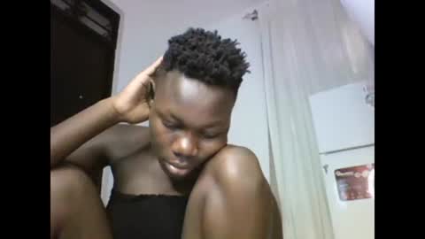 Snapshot of sexqueen02 chatting on 8, 2, 2025 sexqueen02 online show from 8, 2, 2025