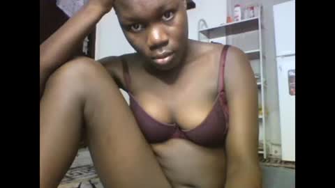 Snapshot of sexqueen02 chatting on 2, 3, 2025 sexqueen02 online show from 2, 3, 2025