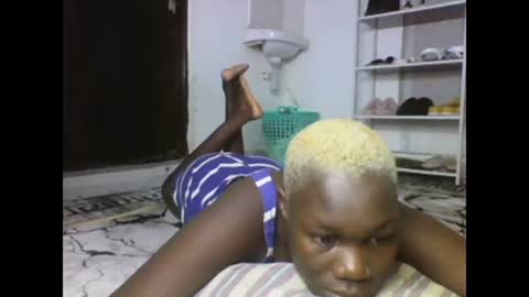 Snapshot of sexqueen02 chatting on 3, 3, 2025 sexqueen02 online show from 3, 3, 2025