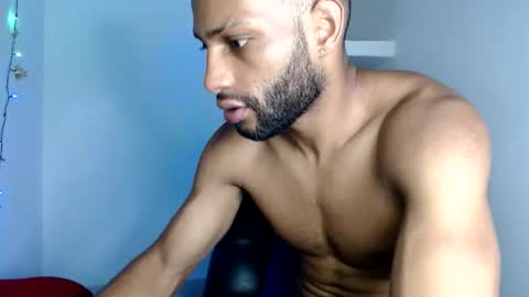 Snapshot of sexseason777 chatting on 29, 3, 2026 STIIV G online show from 29, 3, 2026